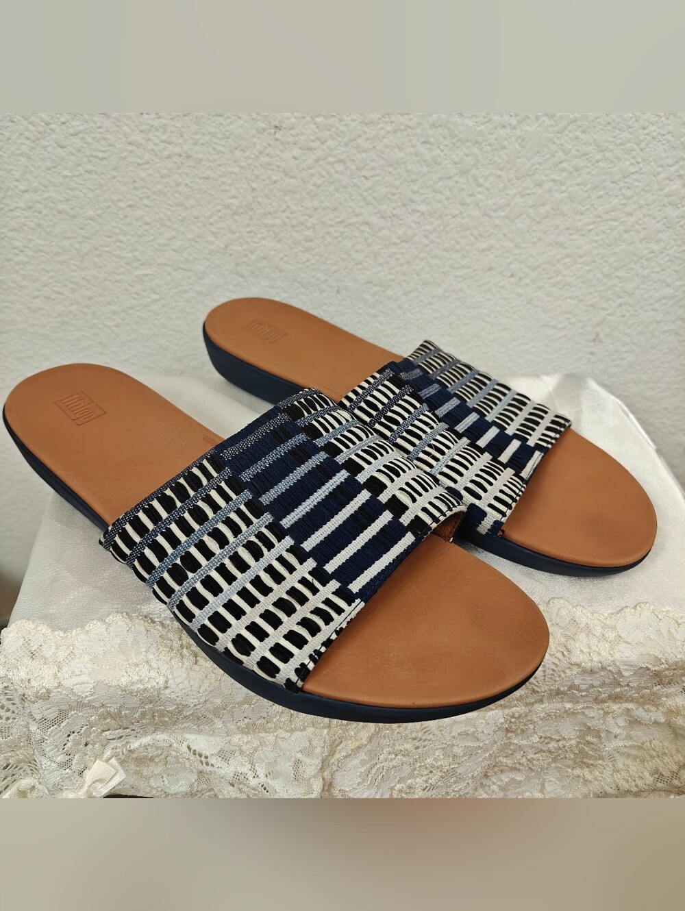 FitFlop Sola Navy White Woven Comfort Slides Sandals Size 11